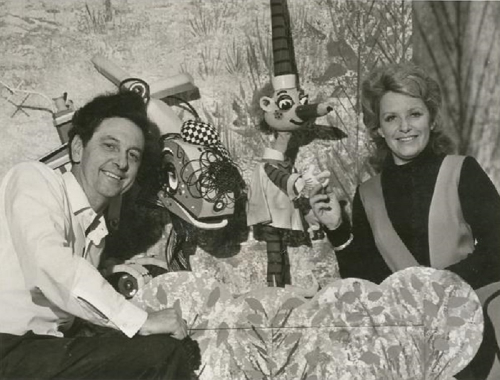 Norman Hetherington and Patricia Lovell on the set of Mr Squiggle with characters Mr Squiggle and Bill the Steamshovel