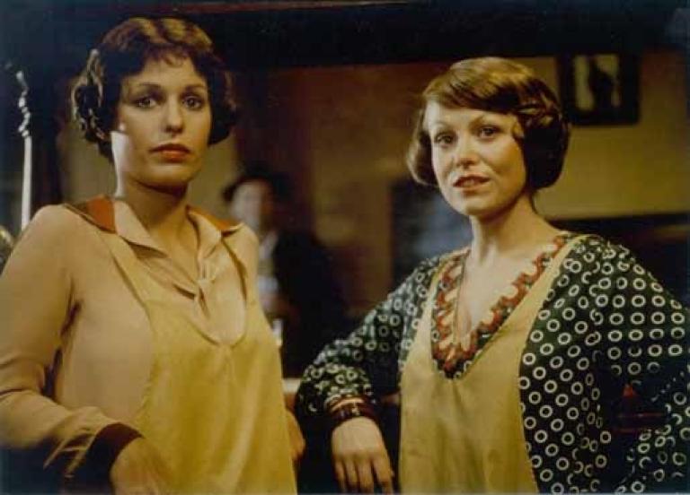 Helen Morse as Caddie with Jacki Weaver as Josie in a pub.