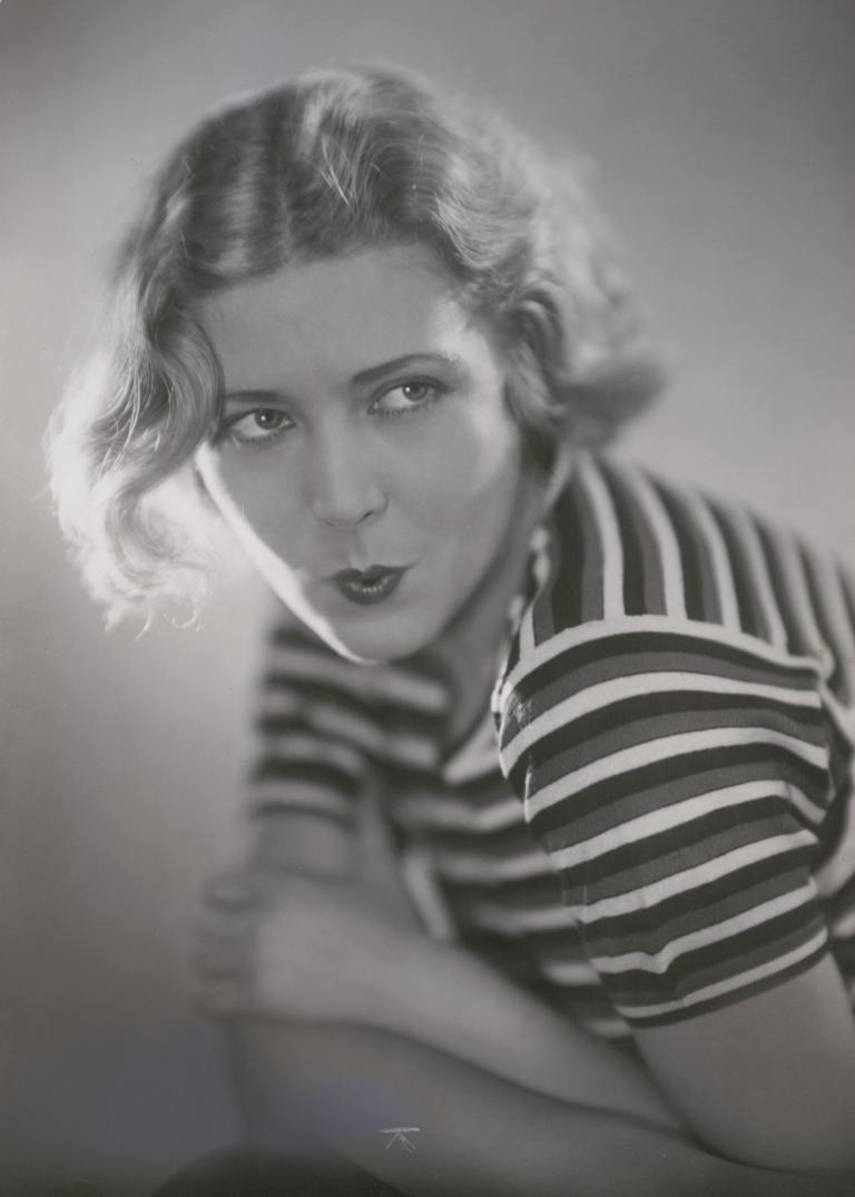 A head and shoulders portrait shot of film actress Vilma Banky.
