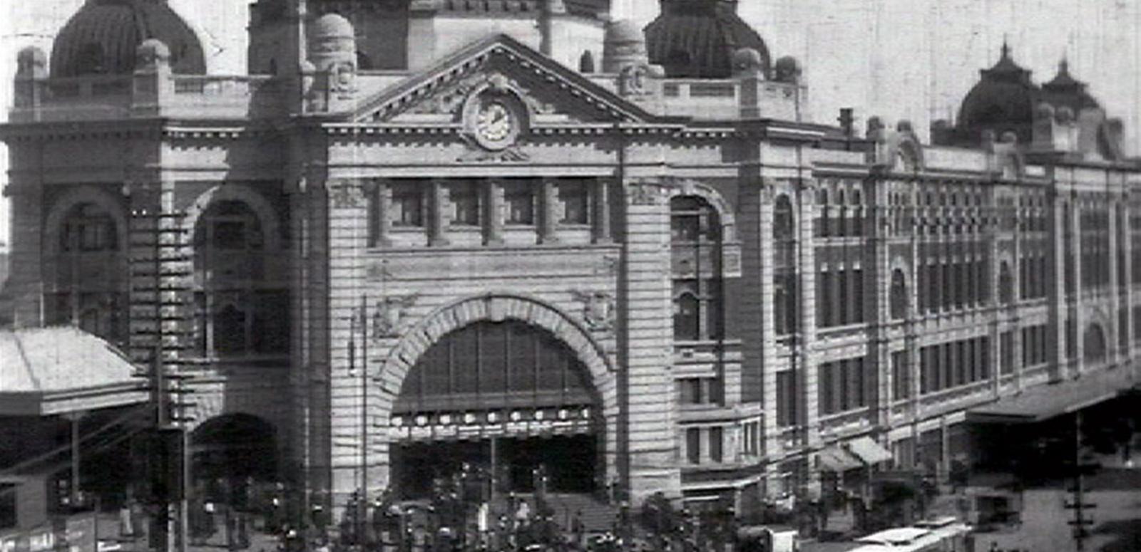 Flinders Street Station circa 1910