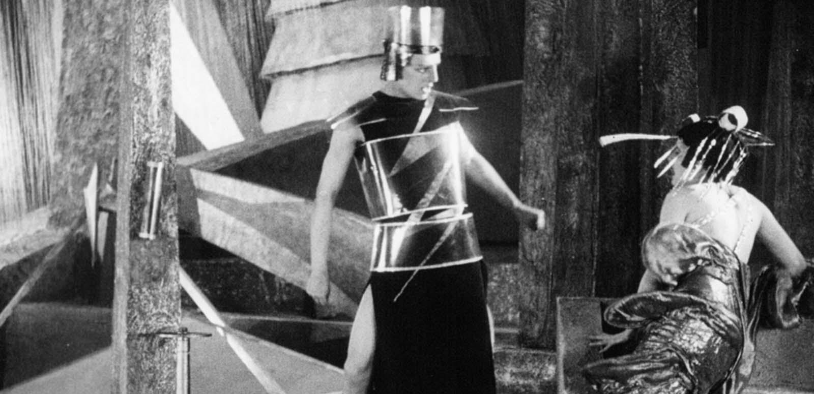 Two figures argue in a scene from the futuristic 1924 Russian science-fiction silent film Aelita, Queen of Mars